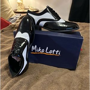 Miko Lotti Men’s Dress Size 9 dress shoes